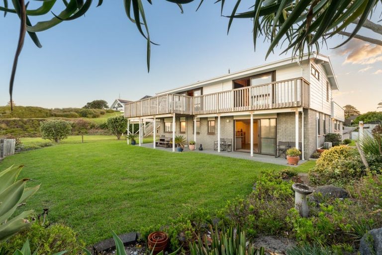 Photo of property in 165 Oceanbeach Road, Mount Maunganui, 3116
