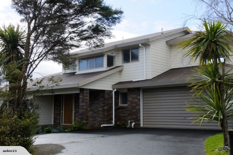 Photo of property in 21 Redfern Lane, Glenfield, Auckland, 0629