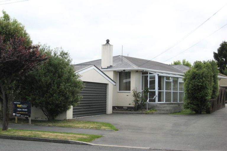 Photo of property in 2/43 Yardley Street, Avonhead, Christchurch, 8042