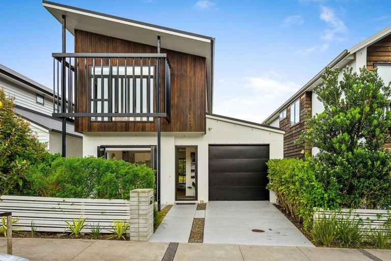 Photo of property in 21 Flounder Road, Hobsonville, Auckland, 0616