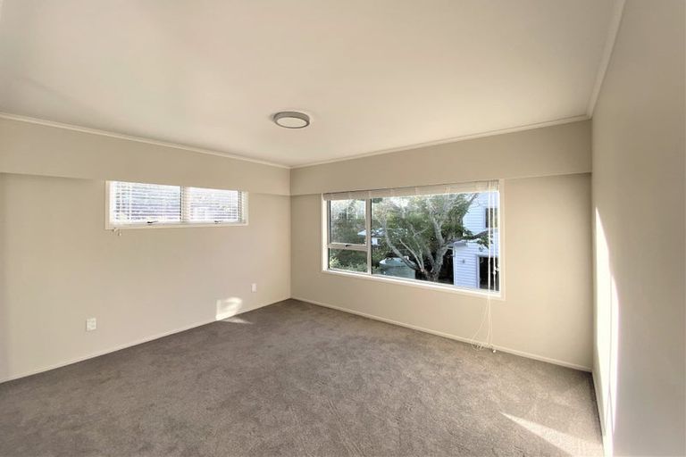 Photo of property in 32a Tirimoana Road, Te Atatu South, Auckland, 0602