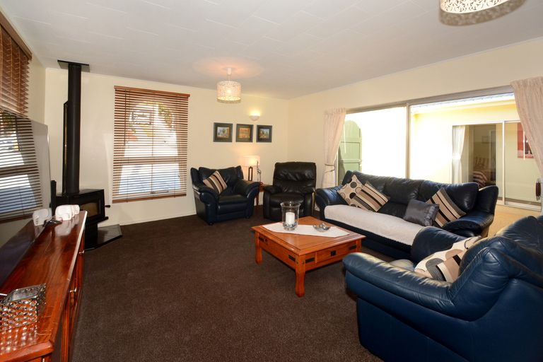 Photo of property in 46 Pioneer Crescent, Helensburgh, Dunedin, 9010
