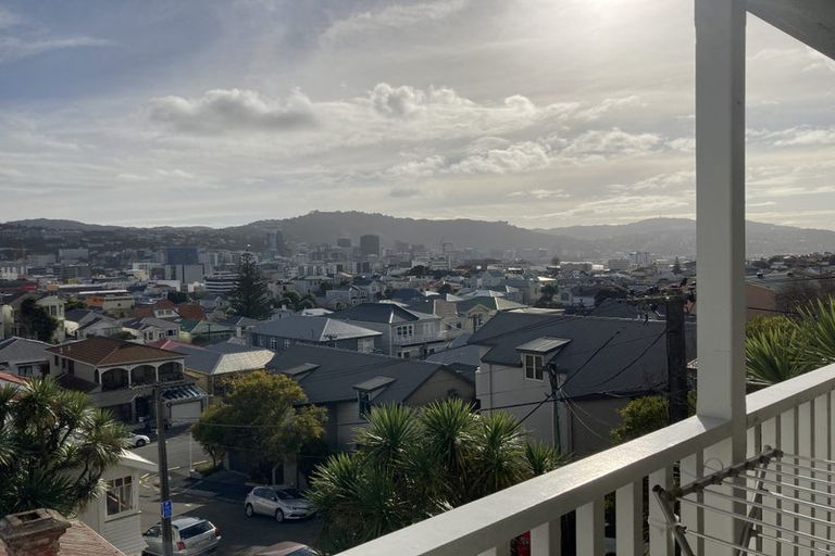Photo of property in 55 Scarborough Terrace, Mount Victoria, Wellington, 6011