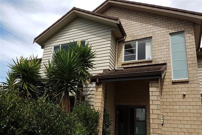 Photo of property in 15 Oak View Terrace, Schnapper Rock, Auckland, 0632