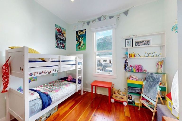 Photo of property in 188 The Parade, Island Bay, Wellington, 6023