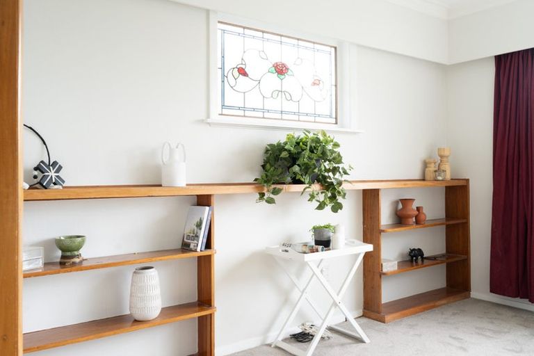 Photo of property in 1 Broderick Crescent, Johnsonville, Wellington, 6037