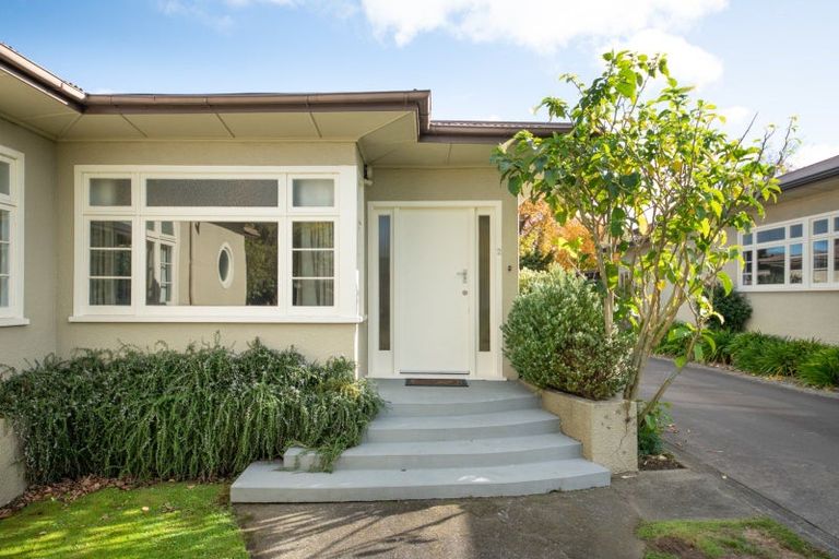 Photo of property in 2/281 Park Road, Hokowhitu, Palmerston North, 4410