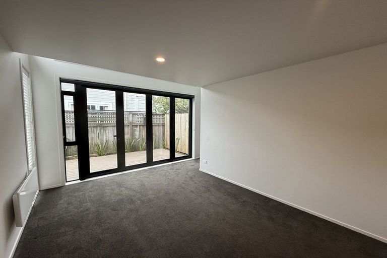 Photo of property in 7 Wha Street, Lyall Bay, Wellington, 6022