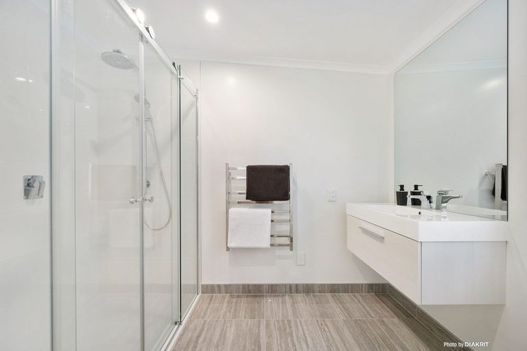 Photo of property in 8 Nicholson Road, Khandallah, Wellington, 6035