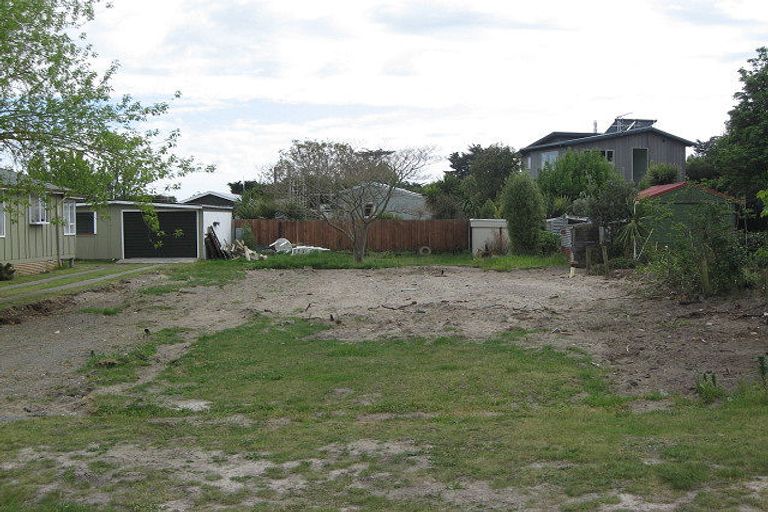 Photo of property in 12 Broadway Avenue, Waikuku Beach, 7473