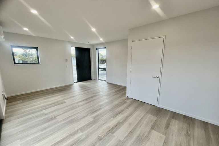 Photo of property in 1/10 Surrey Street, Linwood, Christchurch, 8062