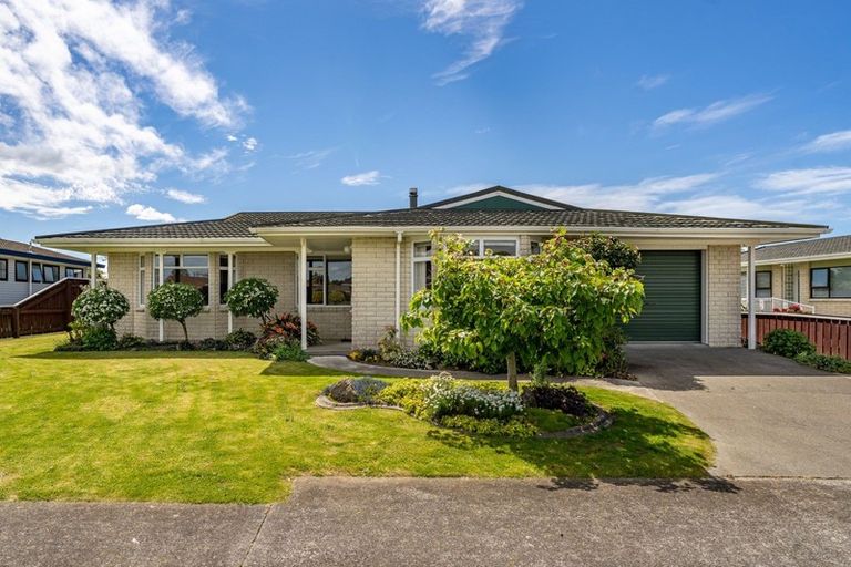 Photo of property in 23 Lowes Place, Solway, Masterton, 5810