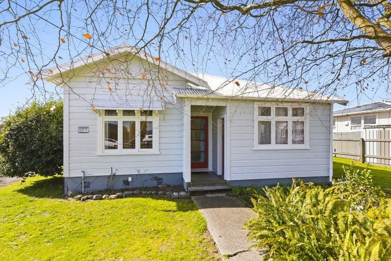 Photo of property in 106 Queen Street West, Levin, 5510