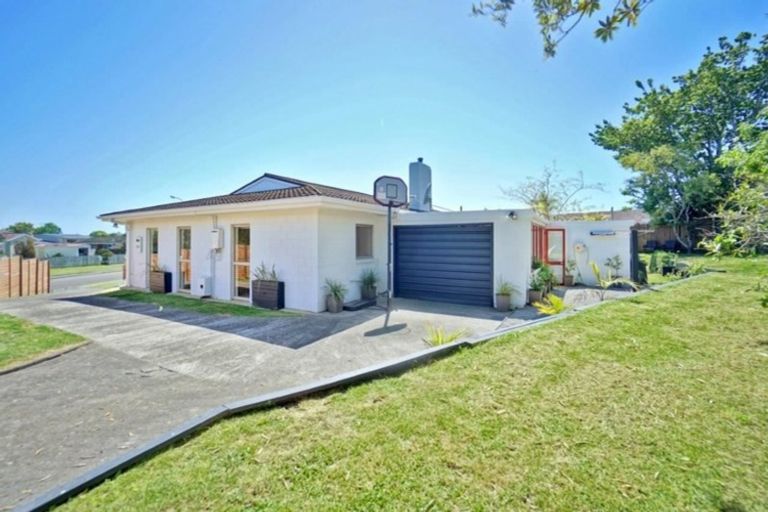 Photo of property in 14 Williams Drive, Te Puke, 3119