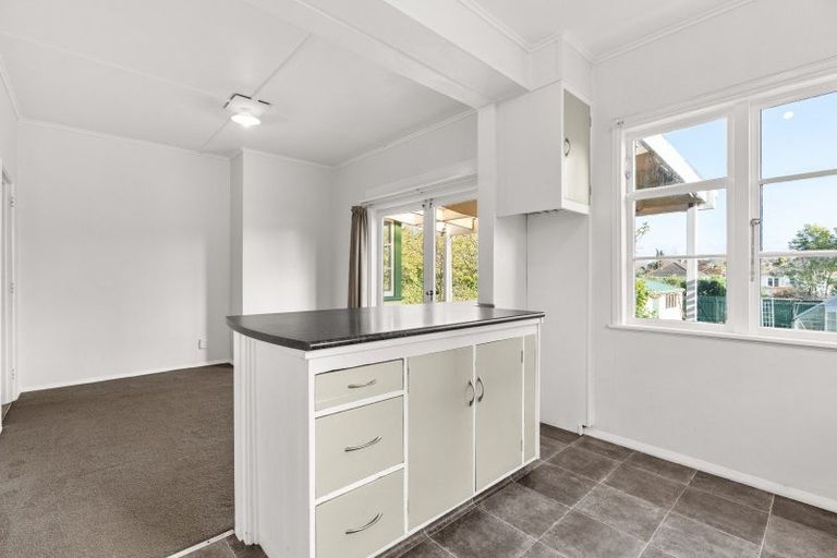 Photo of property in 3 Stamford Place, Lansdowne, Masterton, 5810