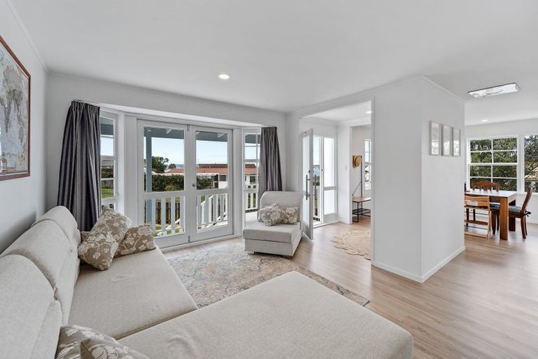 Photo of property in 6 Tamatea Drive, Snells Beach, 0920