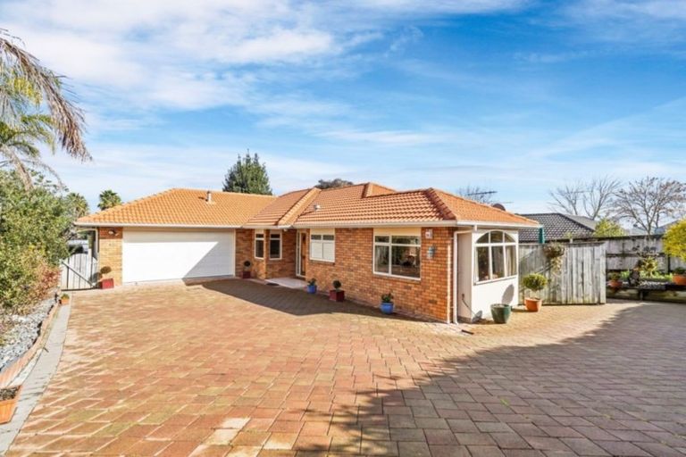 Photo of property in 5 Cate Road, Rototuna, Hamilton, 3210