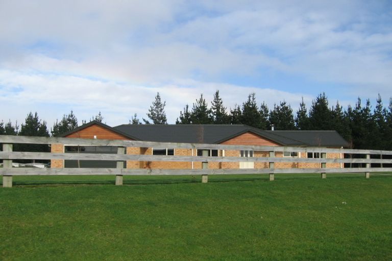 Photo of property in 54 Polson Hill Drive, Aokautere, Palmerston North, 4471