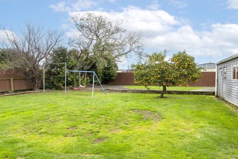 Photo of property in 6 Fox Street, Levin, 5510