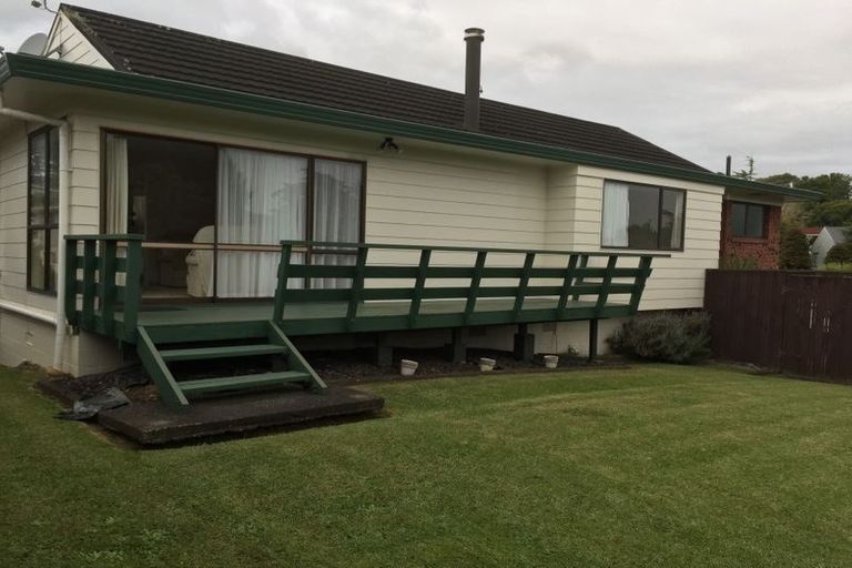 Photo of property in 26 Jandell Crescent, Bucklands Beach, Auckland, 2014