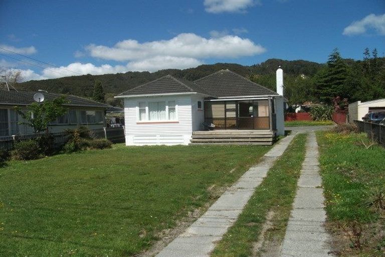 Photo of property in 97 Wainuiomata Road, Wainuiomata, Lower Hutt, 5014