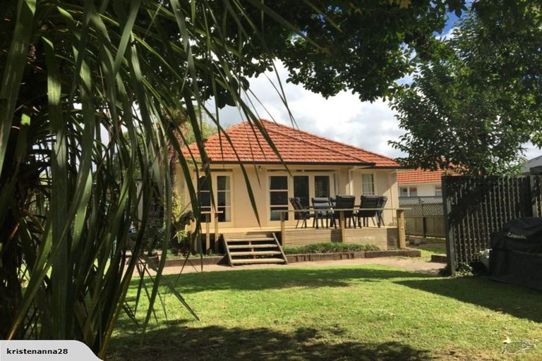 Photo of property in 32 Casey Avenue, Fairfield, Hamilton, 3214