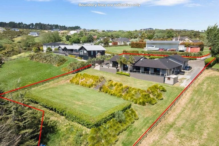 Photo of property in 14 Regis Lane, Flat Bush, Auckland, 2019