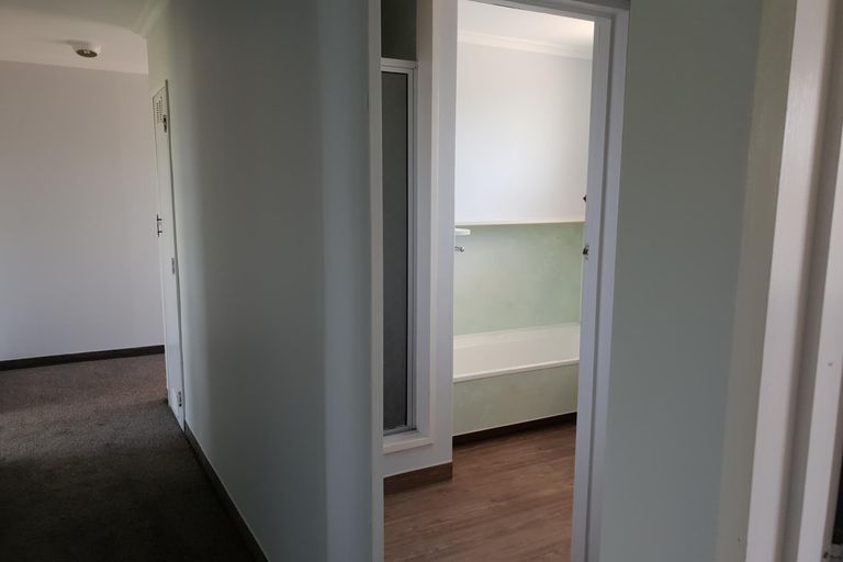 Photo of property in 38 Kimberley Grove, Westbrook, Palmerston North, 4412