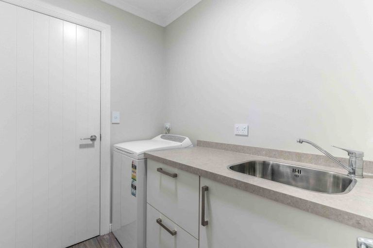 Photo of property in 78 Great North Road, Winton, 9720