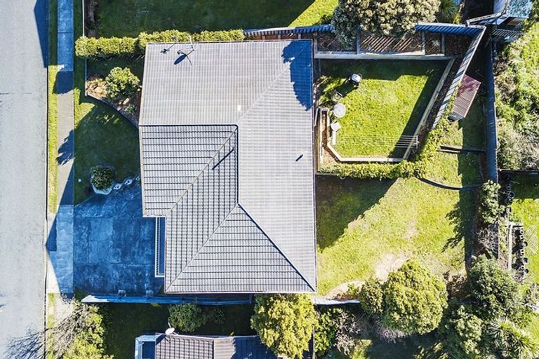 Photo of property in 2 Eskdale Road, Papakowhai, Porirua, 5024