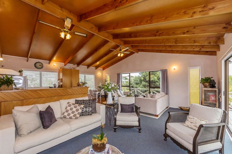 Photo of property in 16 Gerontius Lane, Snells Beach, 0920