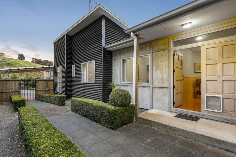 Photo of property in 42 Holcombrooke Lane, Welcome Bay, Tauranga, 3175