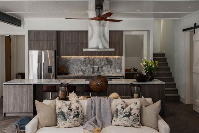 Photo of property in 10 Ida Way, Omaha, 0986