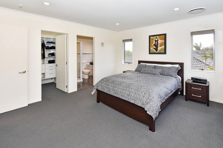 Photo of property in 17 Turnberry Drive, Wattle Downs, Auckland, 2103