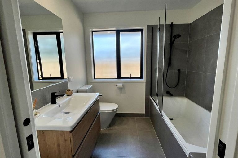 Photo of property in 7 Maraeariki Avenue, Orewa, 0931