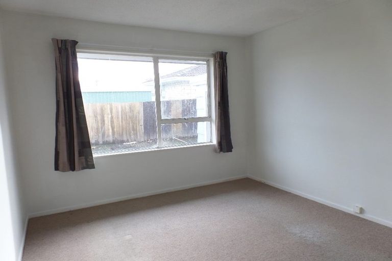 Photo of property in 1/479 Wairakei Road, Burnside, Christchurch, 8053