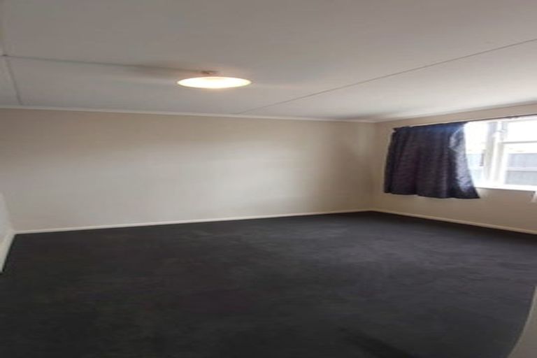Photo of property in 2 Antrim Place, Hokowhitu, Palmerston North, 4410