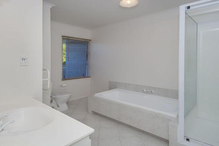 Photo of property in 138a Oceanbeach Road, Mount Maunganui, 3116