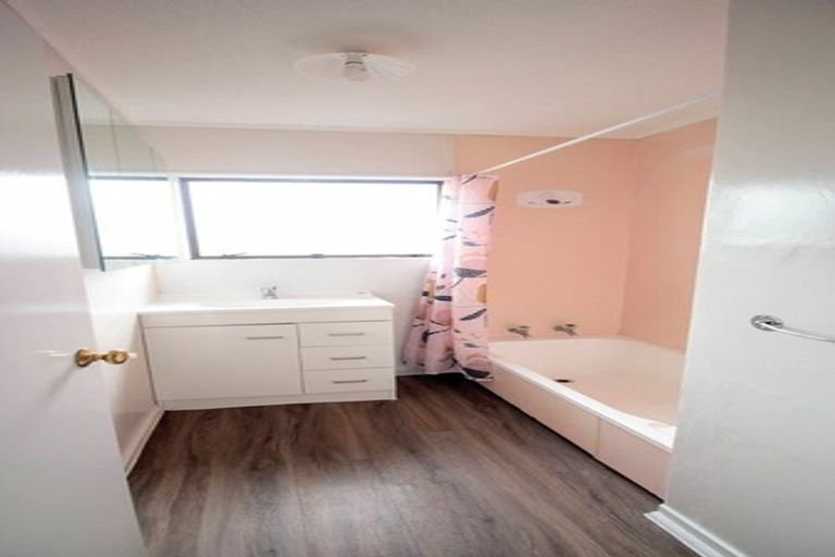 Photo of property in 8a Ross Avenue, Otara, Auckland, 2023