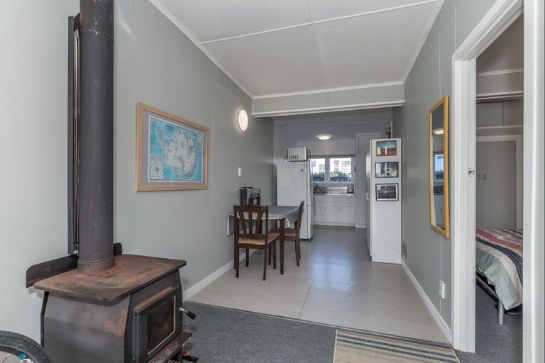 Photo of property in 1/2 Himatangi Street, Himatangi Beach, Foxton, 4891