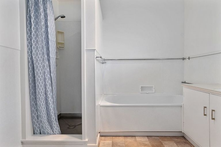 Photo of property in 4 Linklater Avenue, Bellevue, Tauranga, 3110