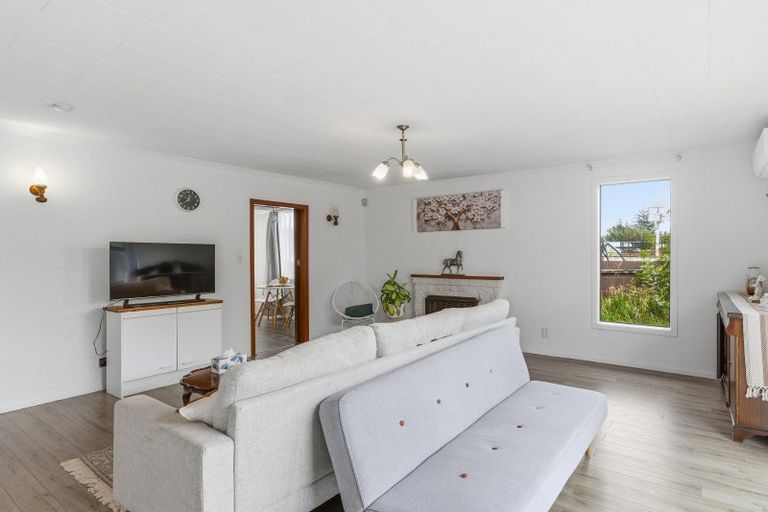 Photo of property in 49 Walton Road, Paraparaumu Beach, Paraparaumu, 5032