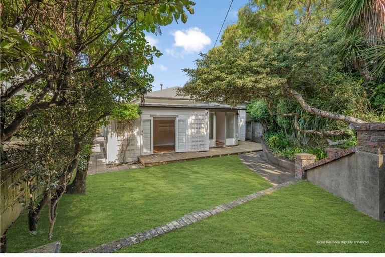 Photo of property in 35 Central Terrace, Kelburn, Wellington, 6012