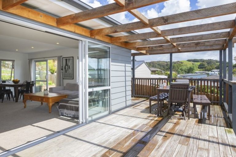 Photo of property in 21 Molesworth Drive, Mangawhai, 0505