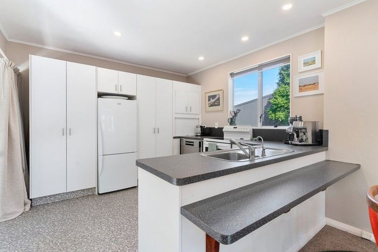 Photo of property in 70 Park Road, Carterton, 5713