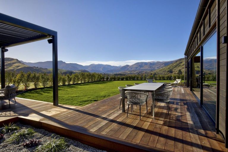 Photo of property in Kawarau Heights, 76 Kawarau Heights Boulevard, Lake Hayes, Queenstown, 9304