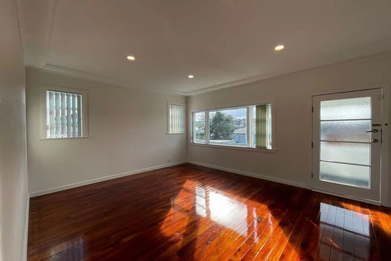 Photo of property in 51 Boundary Road, Blockhouse Bay, Auckland, 0600
