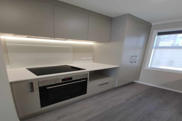 Photo of property in 6a Te Whiti Grove, Waterloo, Lower Hutt, 5011