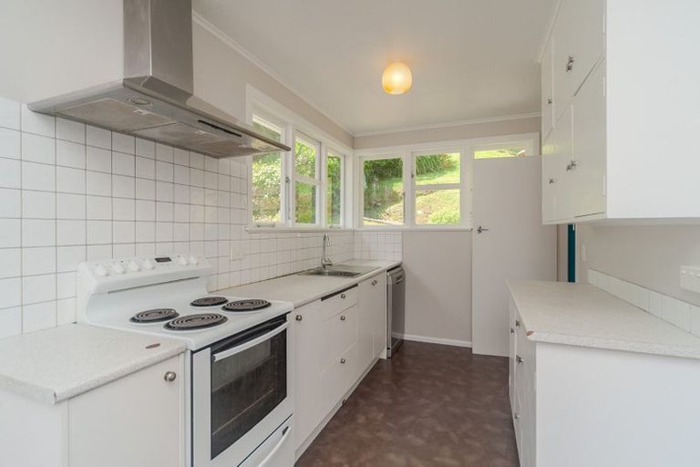 Photo of property in 6 Curtis Street, Northland, Wellington, 6012