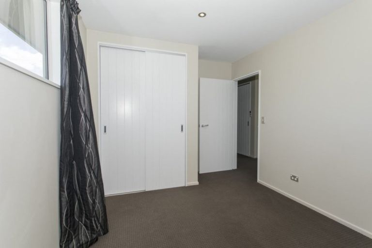 Photo of property in 32 Hunter Crescent, Wanaka, 9305